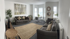 Cosmopolitan - large 2 bedroom apartment
